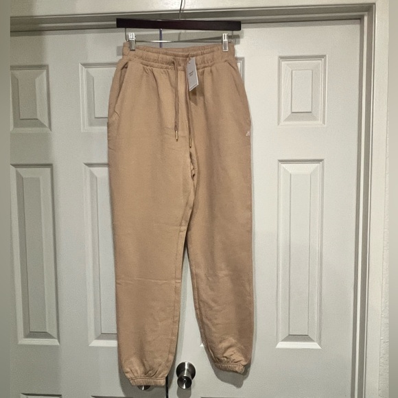 NEW WEWOREWHAT SOLID TAN SWEATPANTS - Picture 3 of 15
